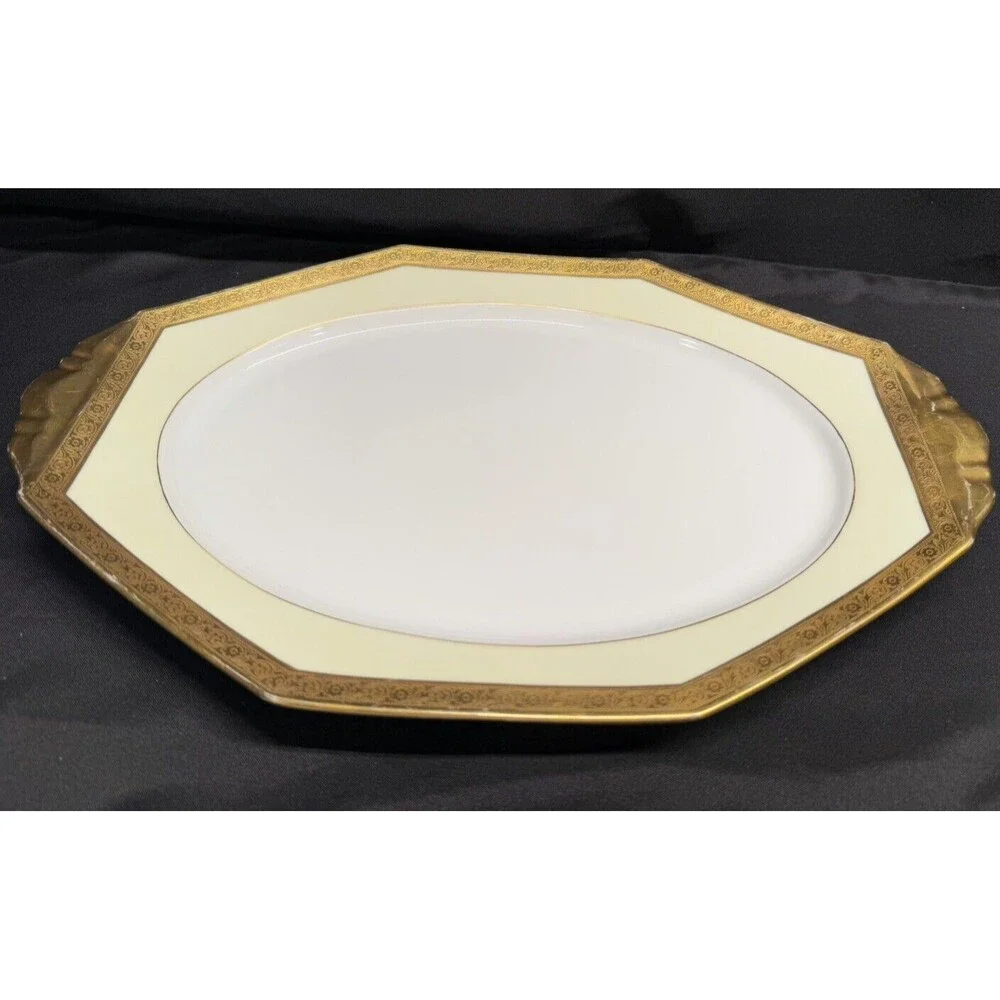 Heinrich & CO Selb Bavaria 16.5” X 11” X 1.25” Oval/octagon Platter Gold Gilding